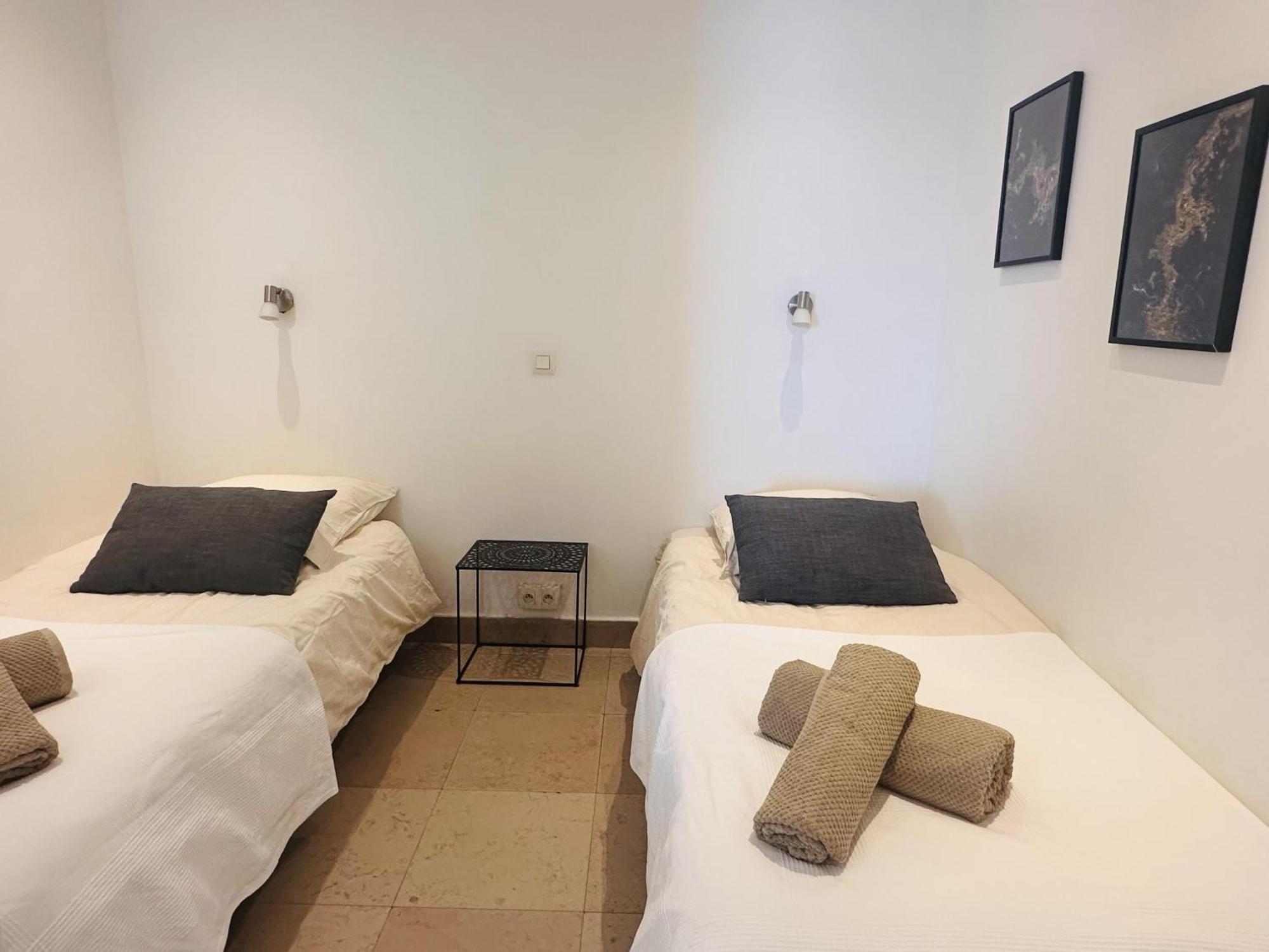 One Bedroom With A Sea View Right By The Croisette Beaches And The Center Of Cannes. - 2287 Apartamento